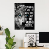 „Courage Zitat Wolf Design – Motivierend“ Poster (Heimbüro)