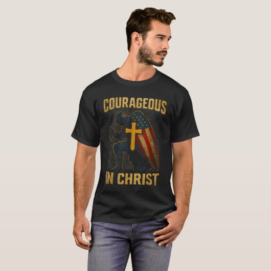 Courageous In Christ Knight Cross Patriotic Usa Fl T-Shirt (Vorne ganz)