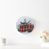 Courthouse Snow Runde Wanduhr (Zuhause)