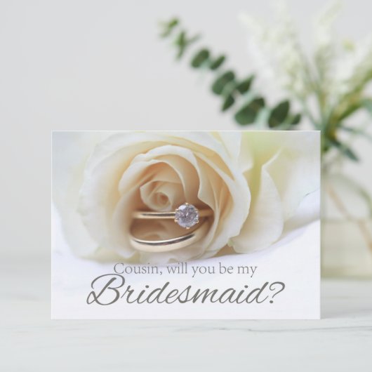 Cousin Bitte übernachten Sie in Bridesmaid Einladung (Stehend Vorderseite)