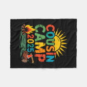 Cousin Camp 2025 Camping Campfire Summer Vacation Fleecedecke (Vorderseite (Horizontal))
