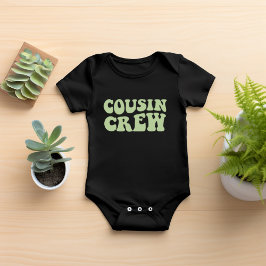 Cousin Crew | Olivenbaumfamilie Baby Strampler