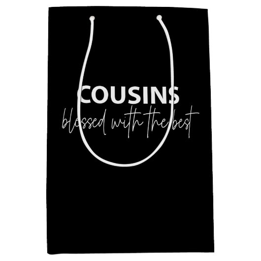 Cousin - mit dem Besten gesegnet Mittlere Geschenktüte (Vorderseite)