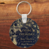 Cover für die antike Pfauenausgabe mit Pride und P Schlüsselanhänger (Vorderseite)