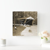 Covered Bridge Quadratische Wanduhr (Zuhause)