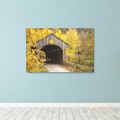 Covered bridge, Vermont, USA 2 Leinwanddruck (Insitu (Holzboden))