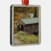 Covered bridge, Vermont, USA Silbernes Ornament (Rechts)
