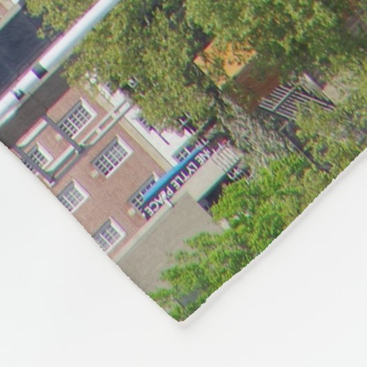 Covington Fleece Blanket (Ecke)