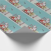 Cow riding a retro moped geschenkpapier (Ecke)