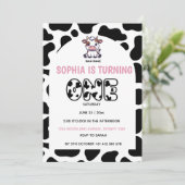 Cow Theme First Birthday Invitation – Turning One  Einladung (Stehend Vorderseite)