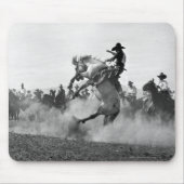Cowboy auf einem sträubenden wilden Pferd Mousepad (Vorne)