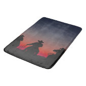 Cowboy bei Sonnenuntergang Badematte (Schrägansicht)