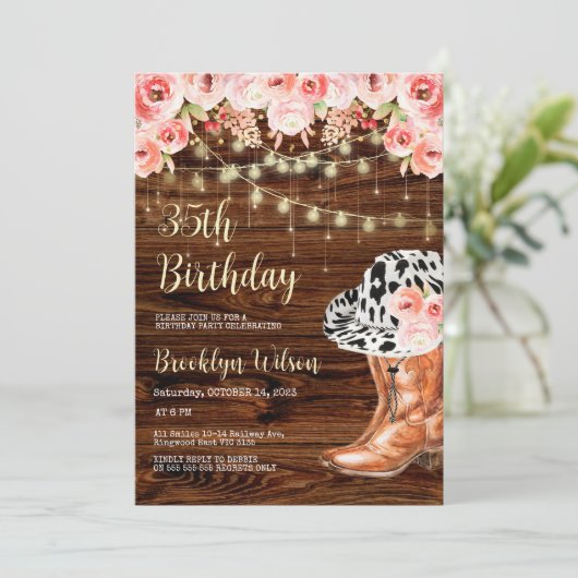 Cowboy Boots and Hat Birthday Party Einladung (Stehend Vorderseite)