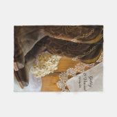 Cowboy Boots und Lace Country Barn Wedding Fleecedecke (Vorderseite (Horizontal))