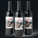 Cowboy Christmas Family Ranch Frohe Weihnachten Weinetikett<br><div class="desc">Ein Cowboy Weihnachten Familienurlaub fröhliche Weihnachtsweinmarke mit Pferd,  Sattel und Cowboyhut mit offenen Räumen im Hintergrund. Ein einzigartiger rustikaler Wein-Stil.</div>