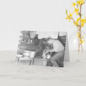 Cowboy, der Kaffee innerhalb des bunkhouse macht Karte (Gelbe Blume)