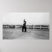 Cowboy, der seine Lasso-Fähigkeiten übt Poster (Vorne)