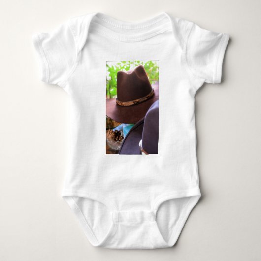 Cowboy Hats Baby Strampler (Vorderseite)