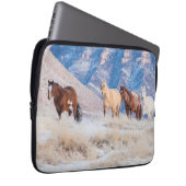 Cowboy Horse Drive auf der Hideout Ranch Laptopschutzhülle (Vorne Rechts)