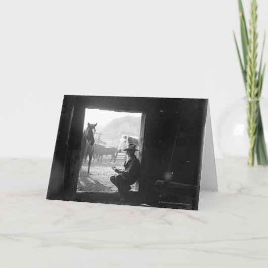 Cowboy in einem Eingang mit Pferden Karte (Vorderseite)