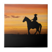 Cowboy-oder Cowgirl-Reitpferd im Sonnenuntergang Fliese (Vorderseite)