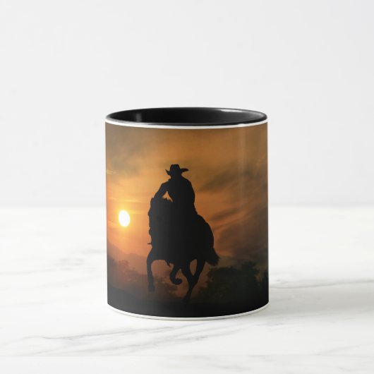 Cowboy Reitpferd bei Sonnenuntergang Tasse (Zentrum)