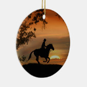 Cowboy Reitpferd im Sonnenuntergang Keramik Ornament (Rechts)