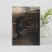 Cowboy Rustic Country Saloon Pub Bachelor Party Einladung (Stehend Vorderseite)