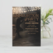 Cowboy Rustic Country Saloon Pub Graduierungsparty Einladung (Stehend Vorderseite)