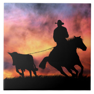 Cowboy Steer Roping in Sunset Fliese