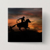 Cowboy und Pferd laufen im Sonnenuntergang Button (Vorderseite)