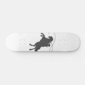 Cowboy wirft Brille auf Reiten Skateboard (Horizontal)