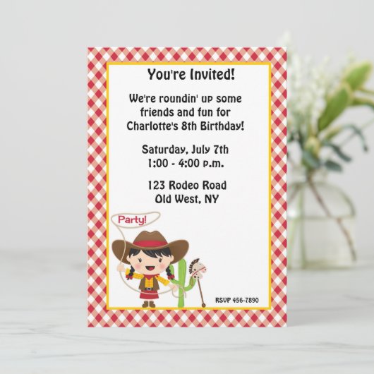 Cowgirl Birthday Einladung (Stehend Vorderseite)
