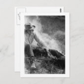 Cowgirl Rassling a Calf, 30er Postkarte (Vorne/Hinten)
