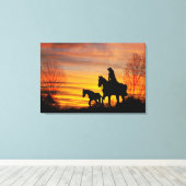Cowgirl Sunset Horseback Ride Canvas Print Leinwanddruck (Insitu (Holzboden))