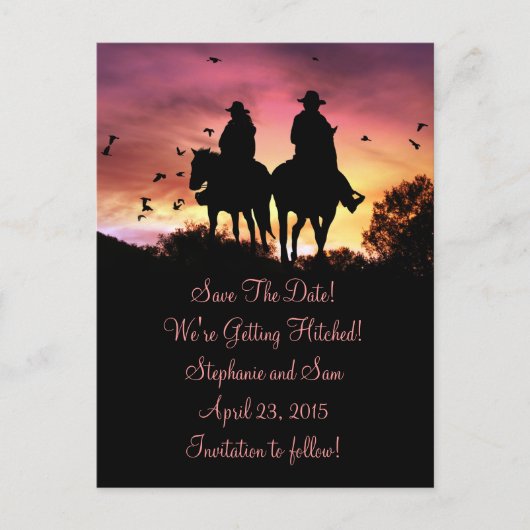 Cowgirl und Cowboy Riding Save the Date Postcard Ankündigungspostkarte (Vorderseite)