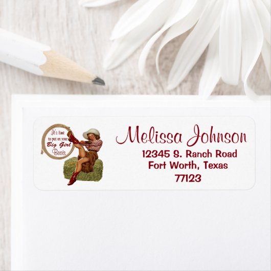 Cowgirl zieht große Girl Stiefel an (Insitu)