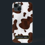 Cowhide Imitat Western Leather Gepunktet Personali iPhone 13 Hülle<br><div class="desc">Ob Sie ein Ränger, Cowboy / Cowgirl oder nur jemand, der amerikanische alte Westthemen Liebe, diese gepunktete braune und weiße Kuh verstecken Muster Samsung Handy Gehäuse ist perfekt für Ihren Western Stil. Die Grafik des Tieres ist so gestaltet, dass sie wie das Fell/Haar von Rindern aussieht. Dieses schöne, originelle Rinderdesign...</div>