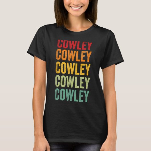 Cowley Landkreis Kansas Rainbow Text Design T-Shirt (Vorderseite)