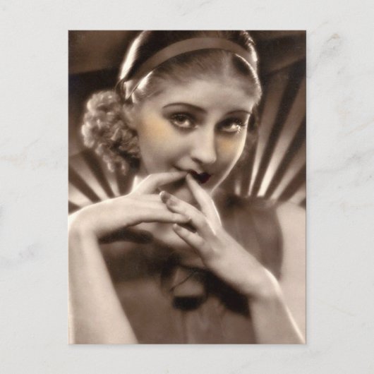 Coy Beauty Postkarte (Vorderseite)
