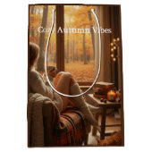 Cozy Autumn Vibes | Personalized Fall Cabin Window Mittlere Geschenktüte (Vorderseite)
