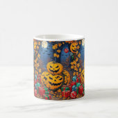 Cozy Black Background Ghost & Pumpkin All-Over Pat Kaffeetasse (Mittel)