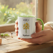 Cozy Botanical Daffodil – Personalized March Birth Tasse