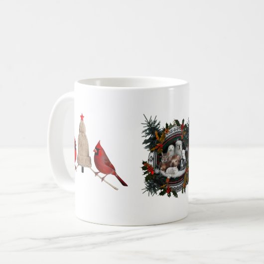 Cozy Cardinal Birds Knit Hat Christmas Tree  Kaffeetasse (Vorderseite Links)