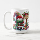 Cozy Christmas Gnome Art – Festive Holiday Kaffeetasse (Links)