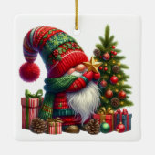Cozy Christmas Gnome Art – Festive Holiday Keramikornament (Rückseite)