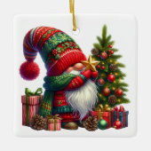 Cozy Christmas Gnome Art – Festive Holiday Keramikornament (Vorderseite)