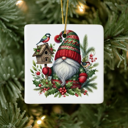 Cozy Christmas Gnome Art – Festive Holiday Keramikornament (Baum)