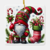 Cozy Christmas Gnome Art – Festive Holiday Keramikornament (Vorderseite)