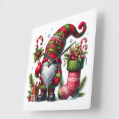 Cozy Christmas Gnome Art – Festive Holiday Quadratische Wanduhr (Winkel)